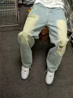 Distressed Vintage Wash Baggy Jeans